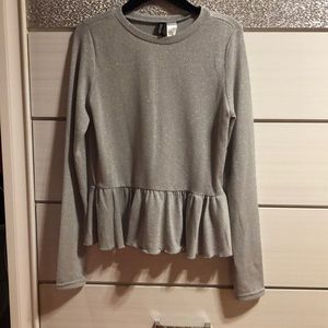 Adorable Gray Long sleeve!